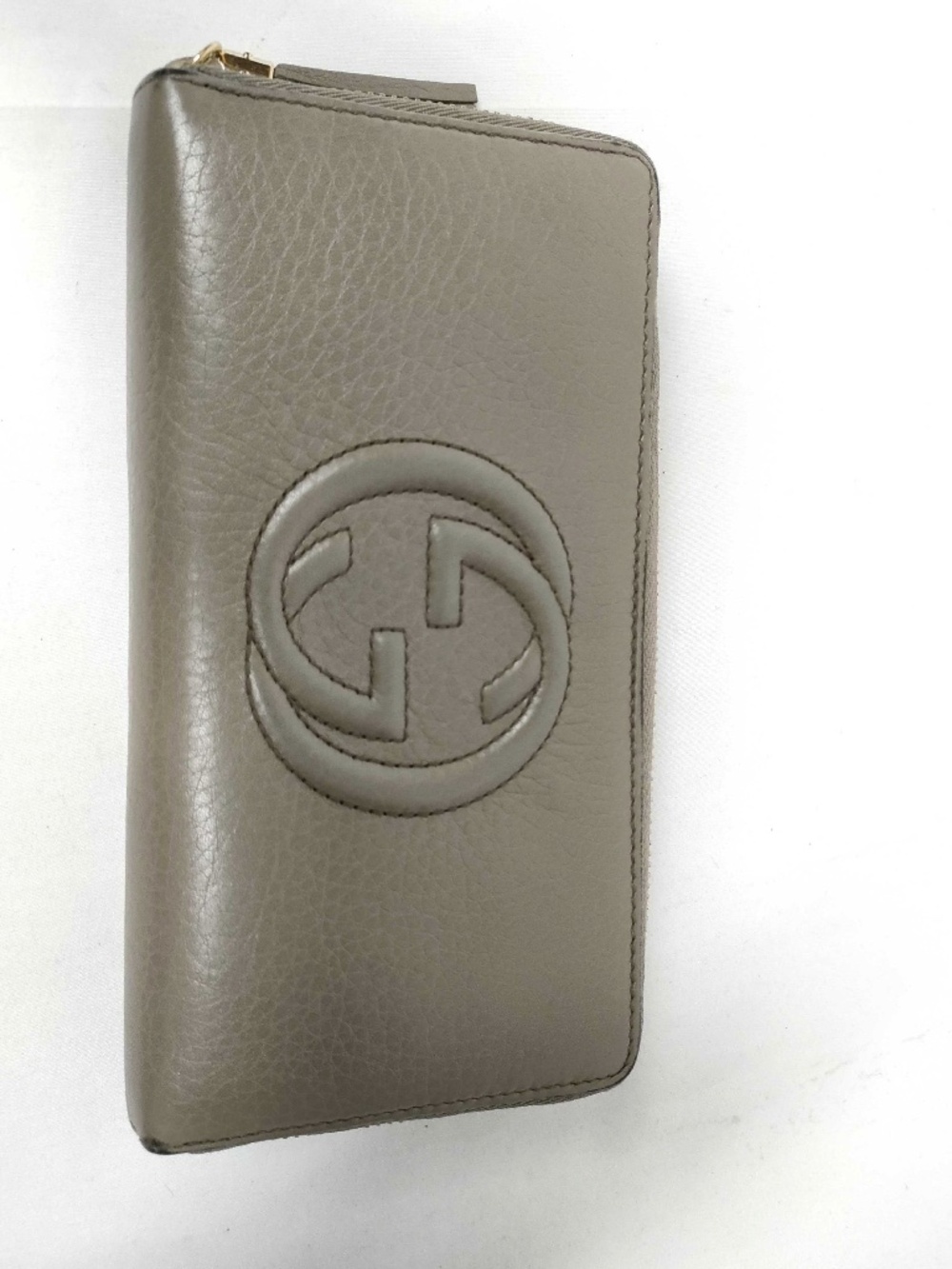 Gucci Soho Interlocking GG Zip-Around Leather Wallet – Taupe Grey